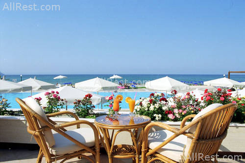 Pilot Beach Hotel 23